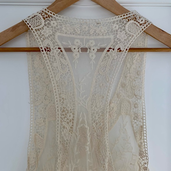 American Rag - Cream Lace Tank - Size Small - Picture 5 of 6